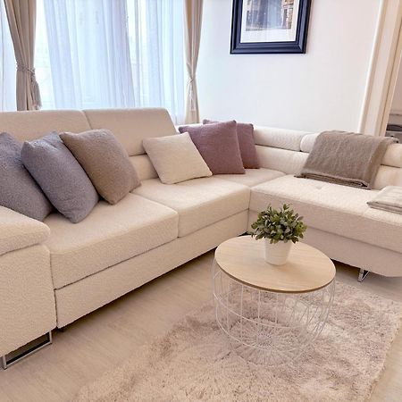 Elegant 125M2 Apartment In Center Of بودابست المظهر الخارجي الصورة