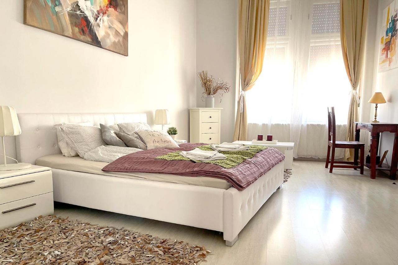 Elegant 125M2 Apartment In Center Of بودابست المظهر الخارجي الصورة