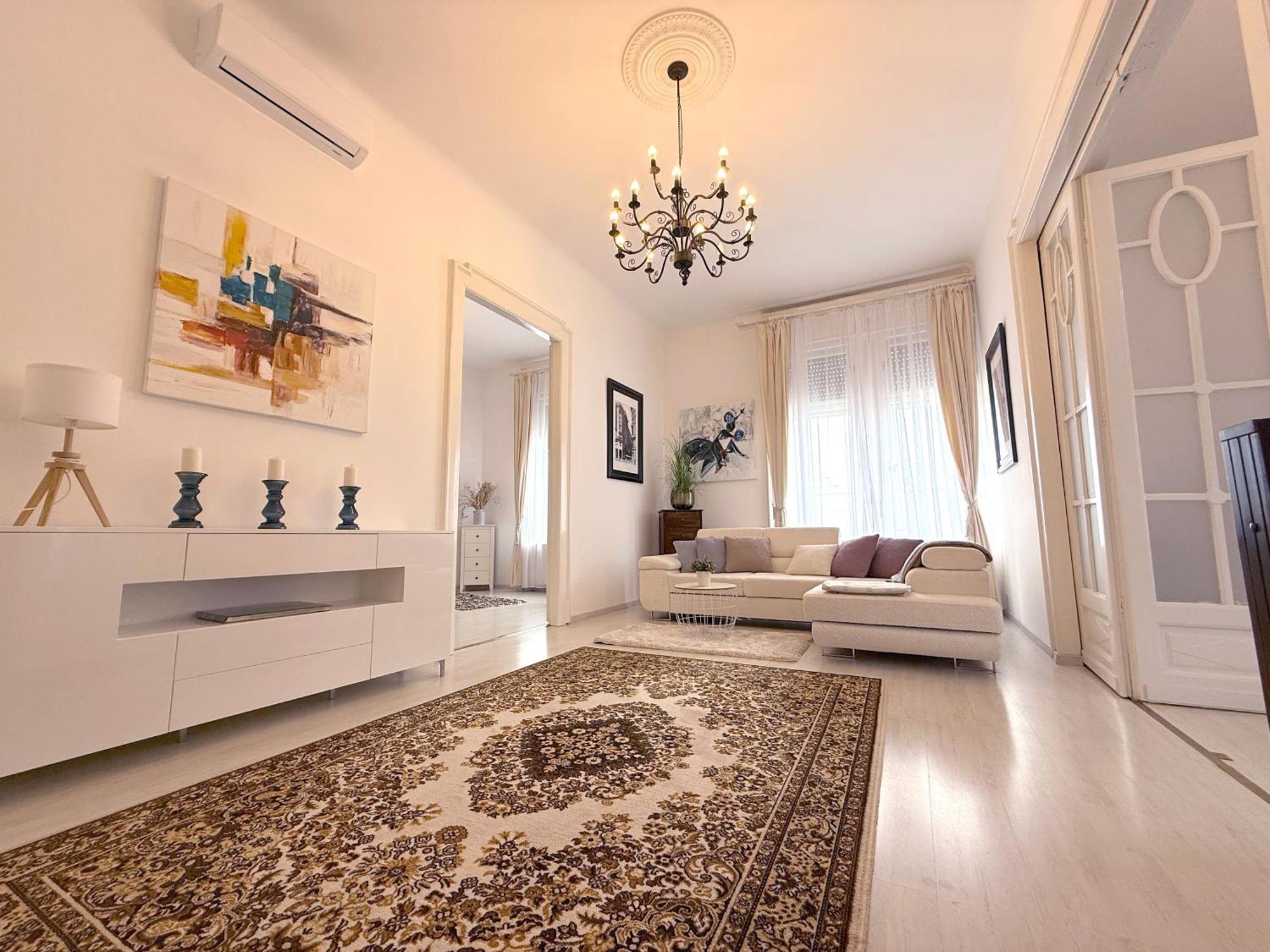 Elegant 125M2 Apartment In Center Of بودابست المظهر الخارجي الصورة