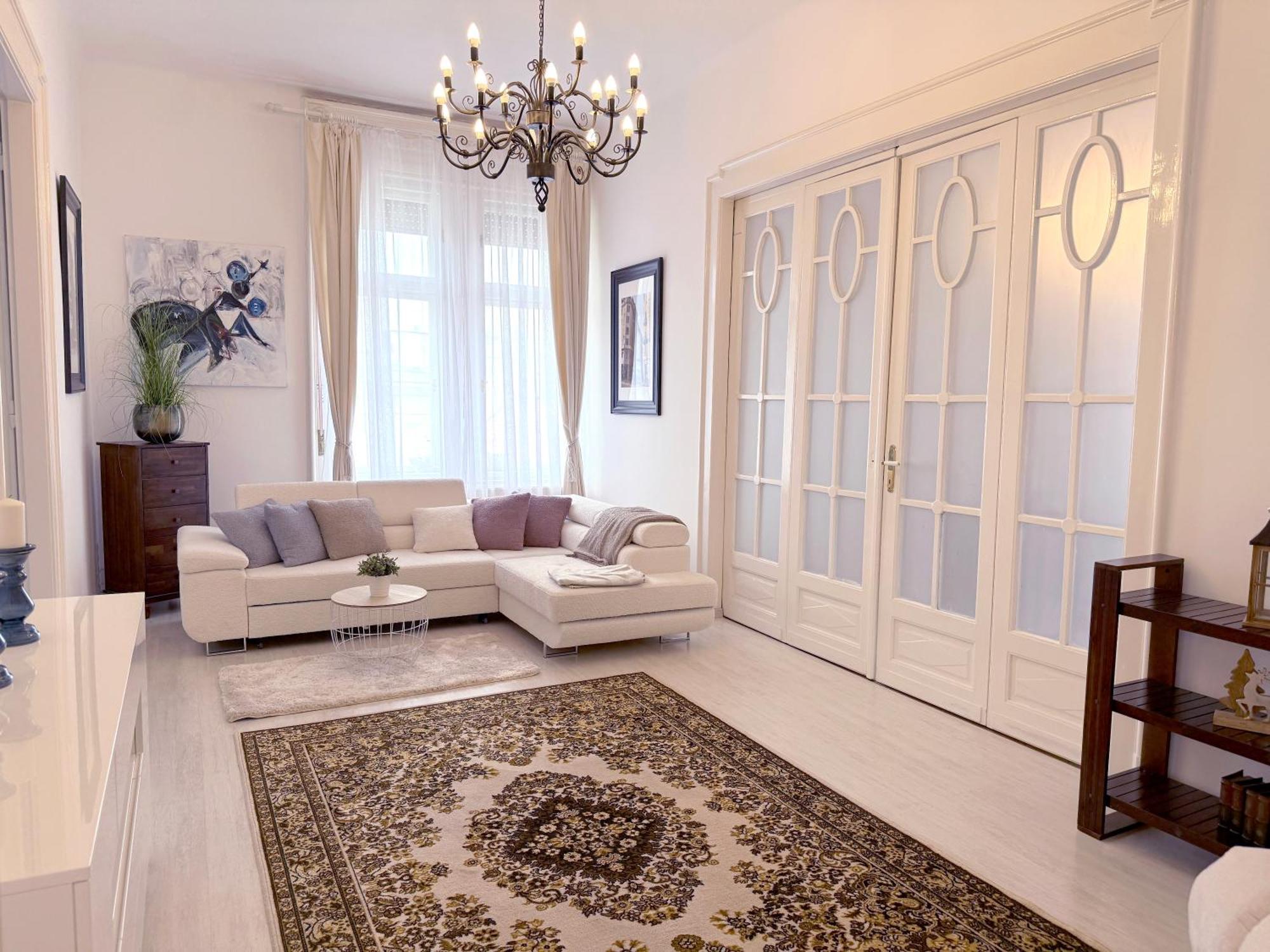Elegant 125M2 Apartment In Center Of بودابست المظهر الخارجي الصورة