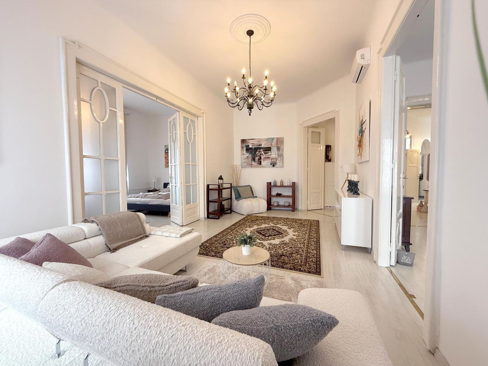 Elegant 125M2 Apartment In Center Of بودابست المظهر الخارجي الصورة